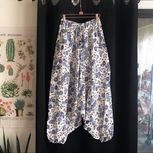 NWOT Butterfly Harem Balloon Pants